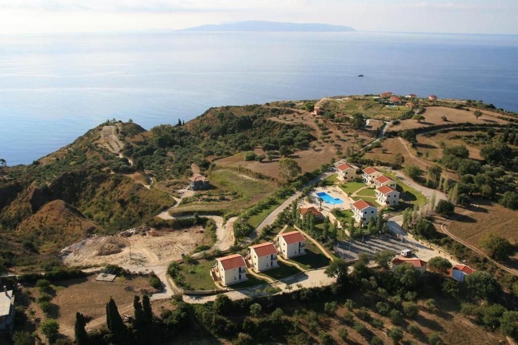 Liakas Village Spartià Esterno foto